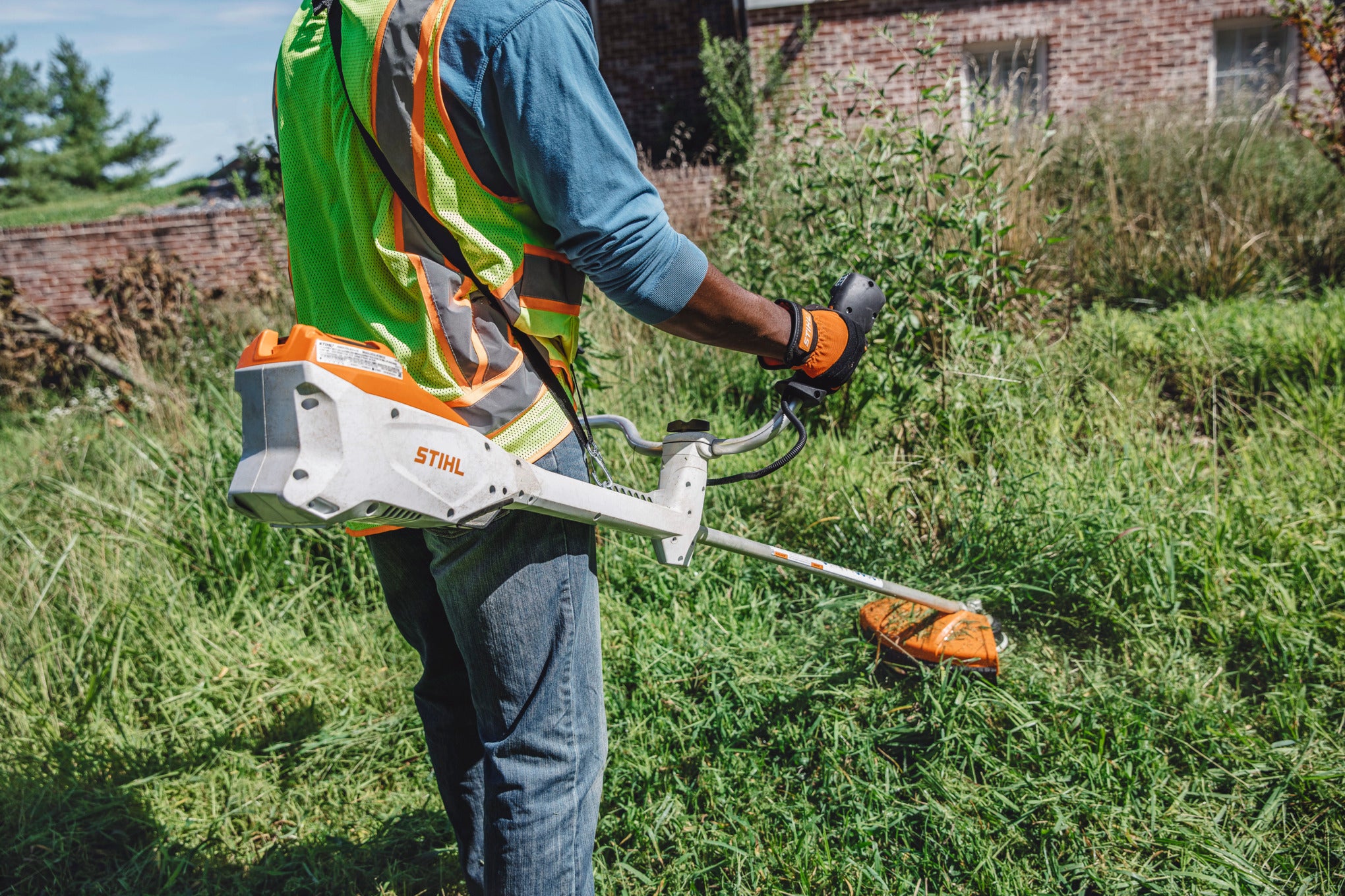 Stihl FSA 135 Battery Powered Grass Trimmer | Unit Only & Bike Handle