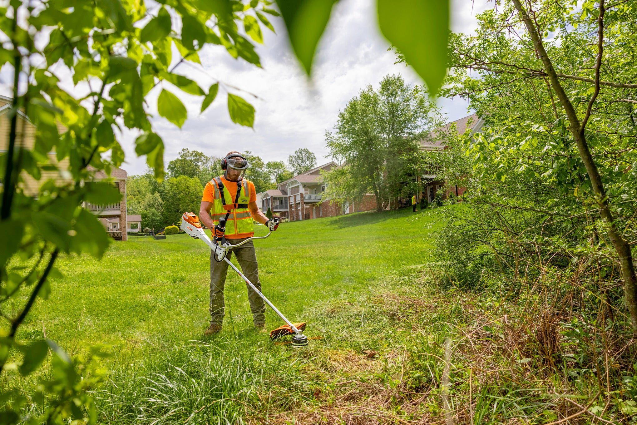 Stihl FSA 135 Battery Powered Grass Trimmer | Unit Only & Bike Handle
