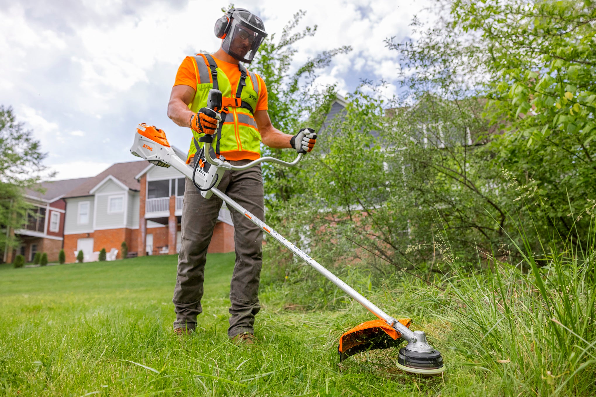 Stihl FSA 135 Battery Powered Grass Trimmer | Unit Only & Bike Handle