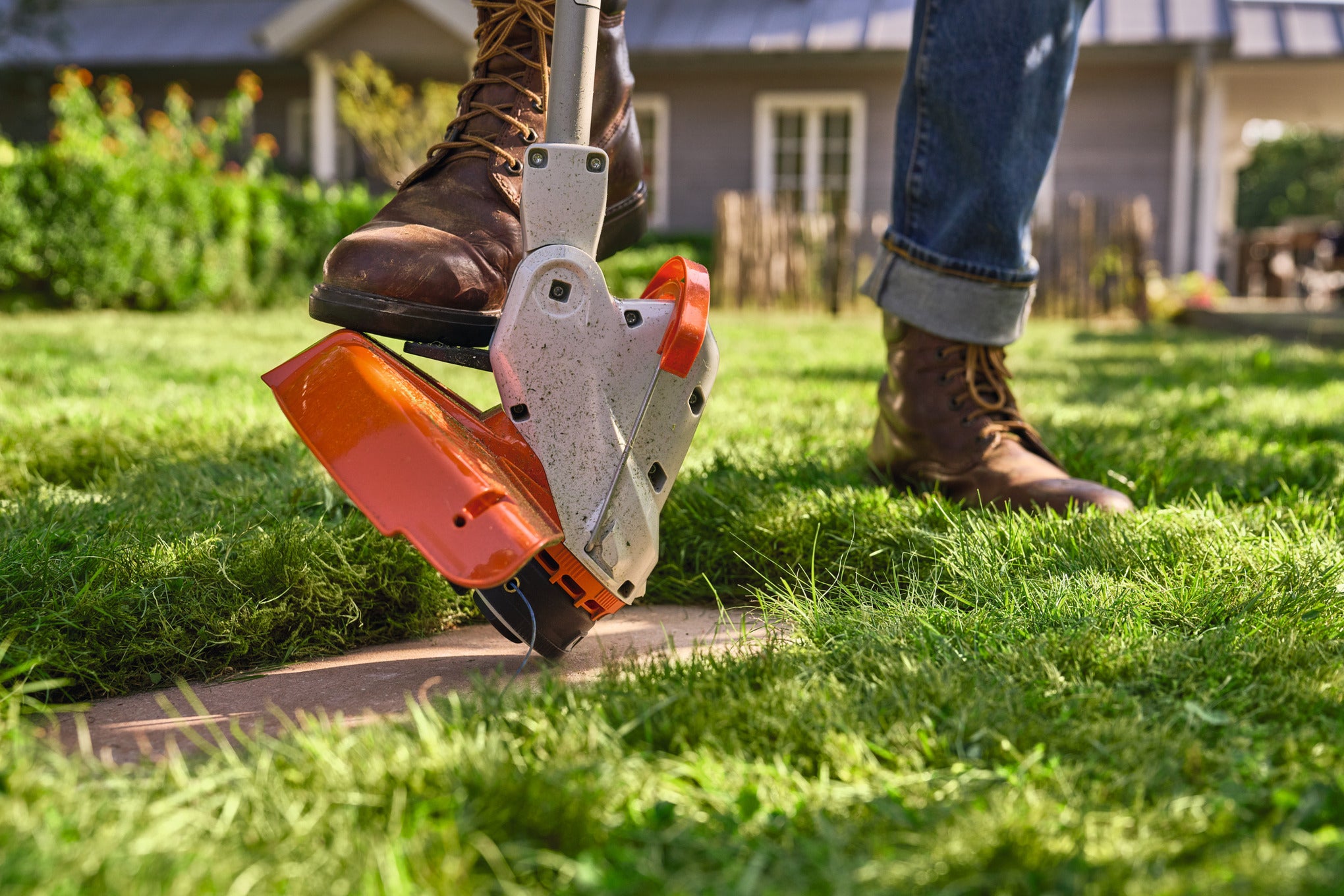 Stihl FSA 50 Battery Powered Trimmer | Set Includes AK 10 Battery & AL 101 Charger