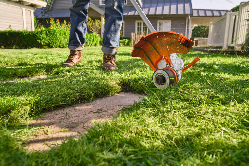 Stihl FSA 50 Battery Powered Trimmer | Set Includes AK 10 Battery & AL 101 Charger
