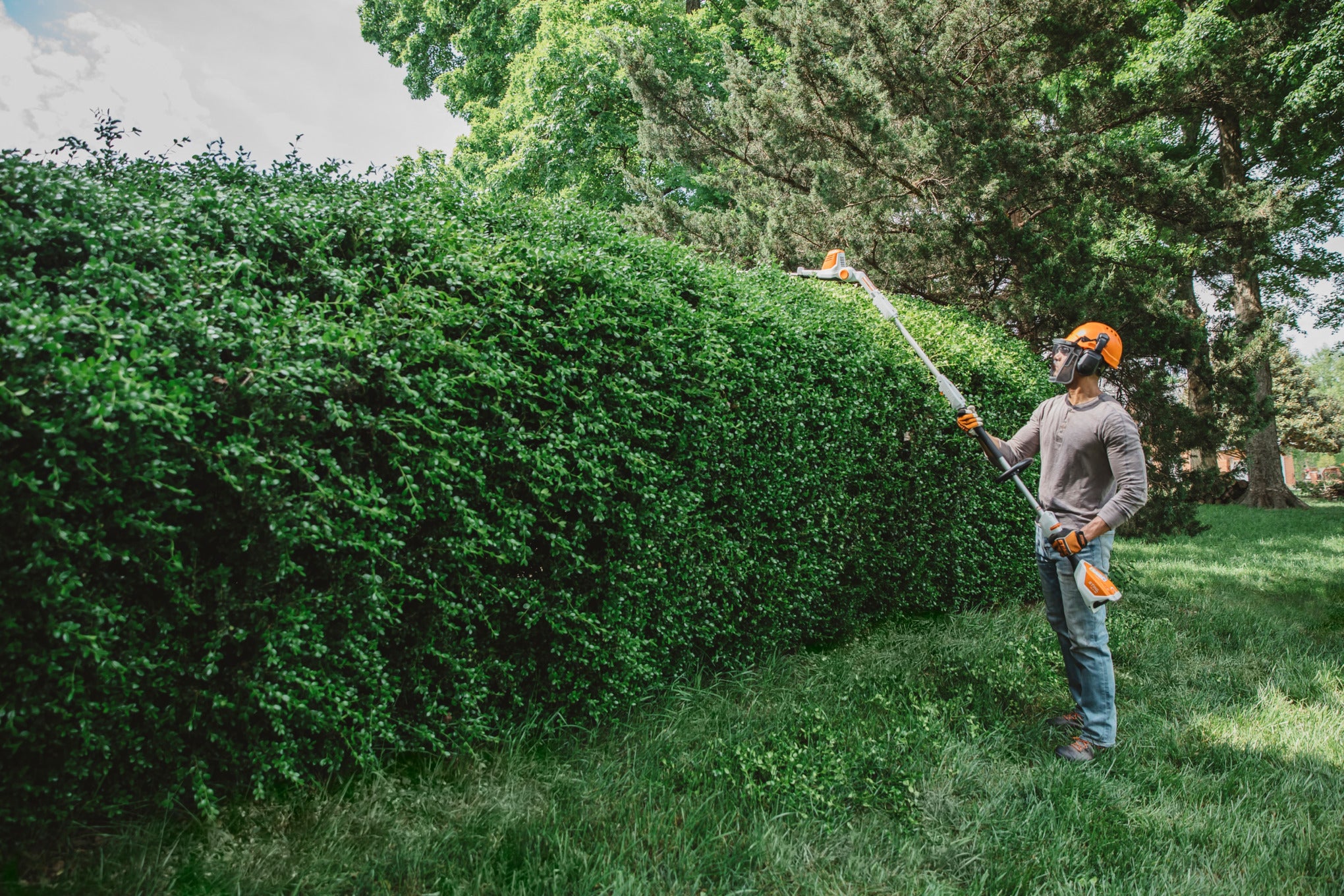 Stihl HLA 56 18" Battery Powered Hedge Trimmer | Unit Only