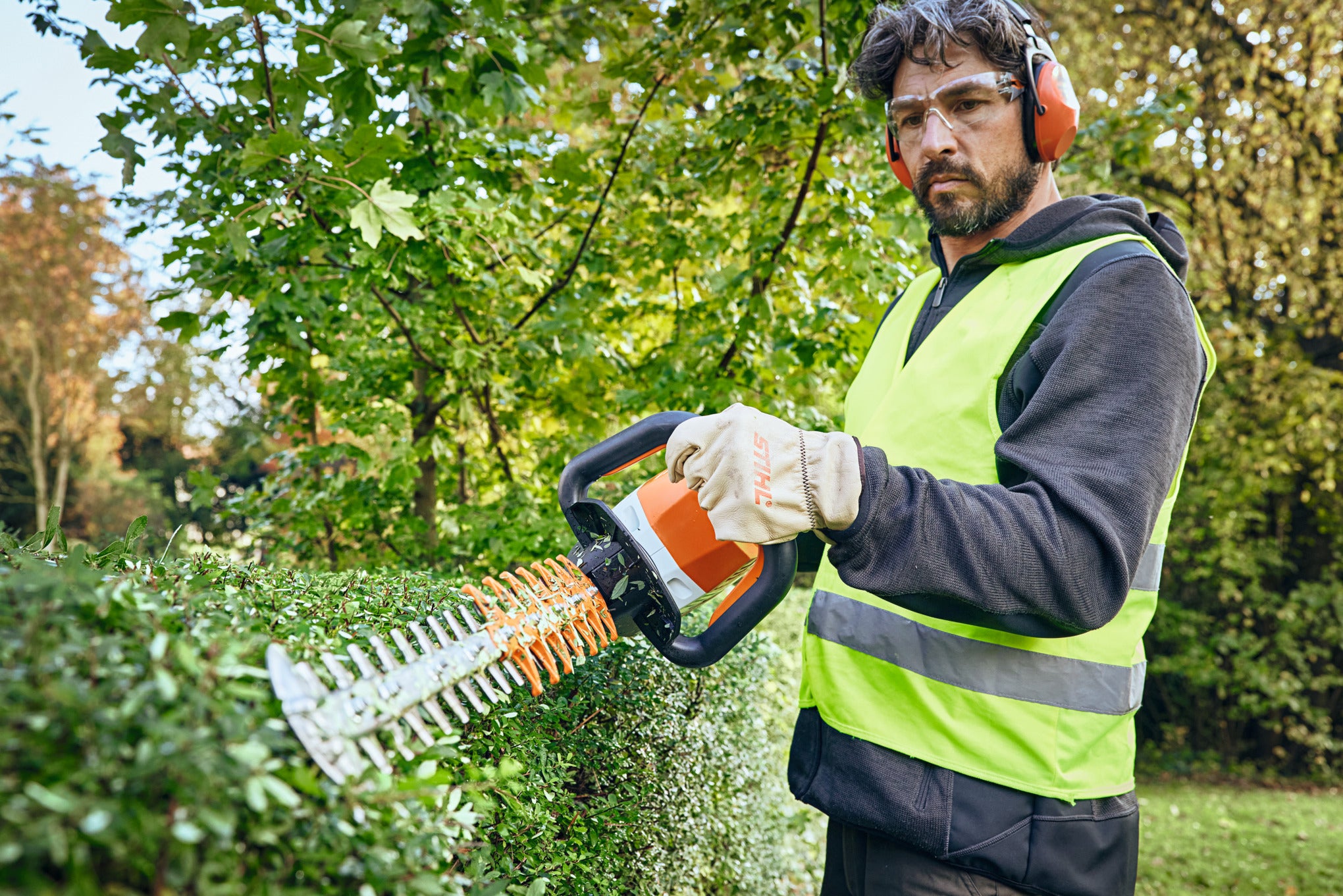 Stihl HSA 100 Battery Powered Hedge Trimmer | Unit Only