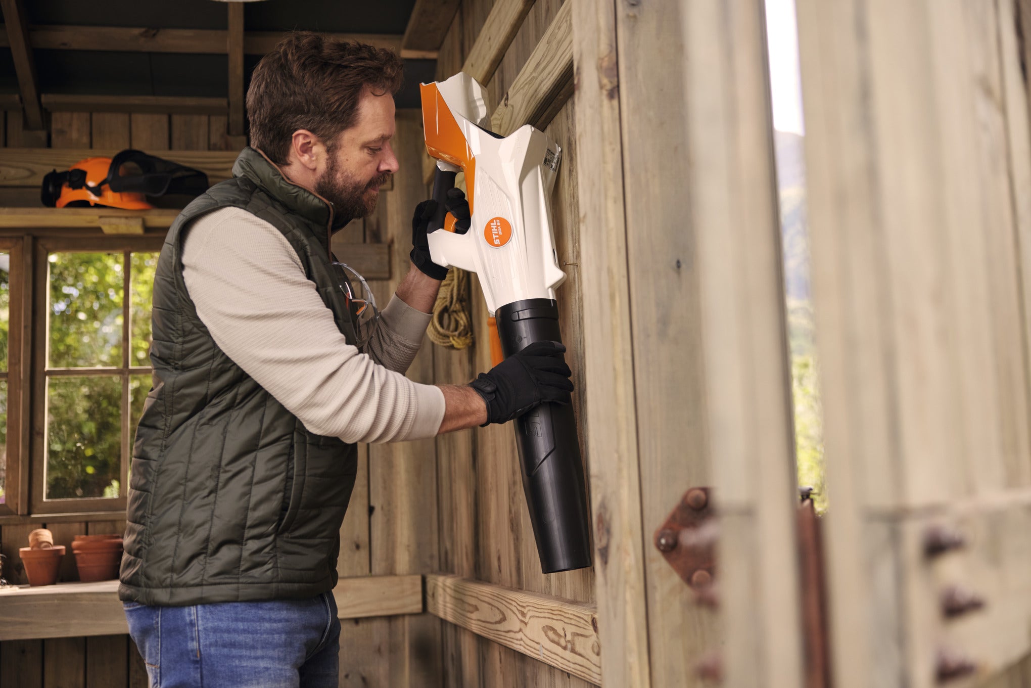 Stihl BGA 50 Battery Powered Handheld Blower | Set includes AK 20 Battery & AL 101 Charger