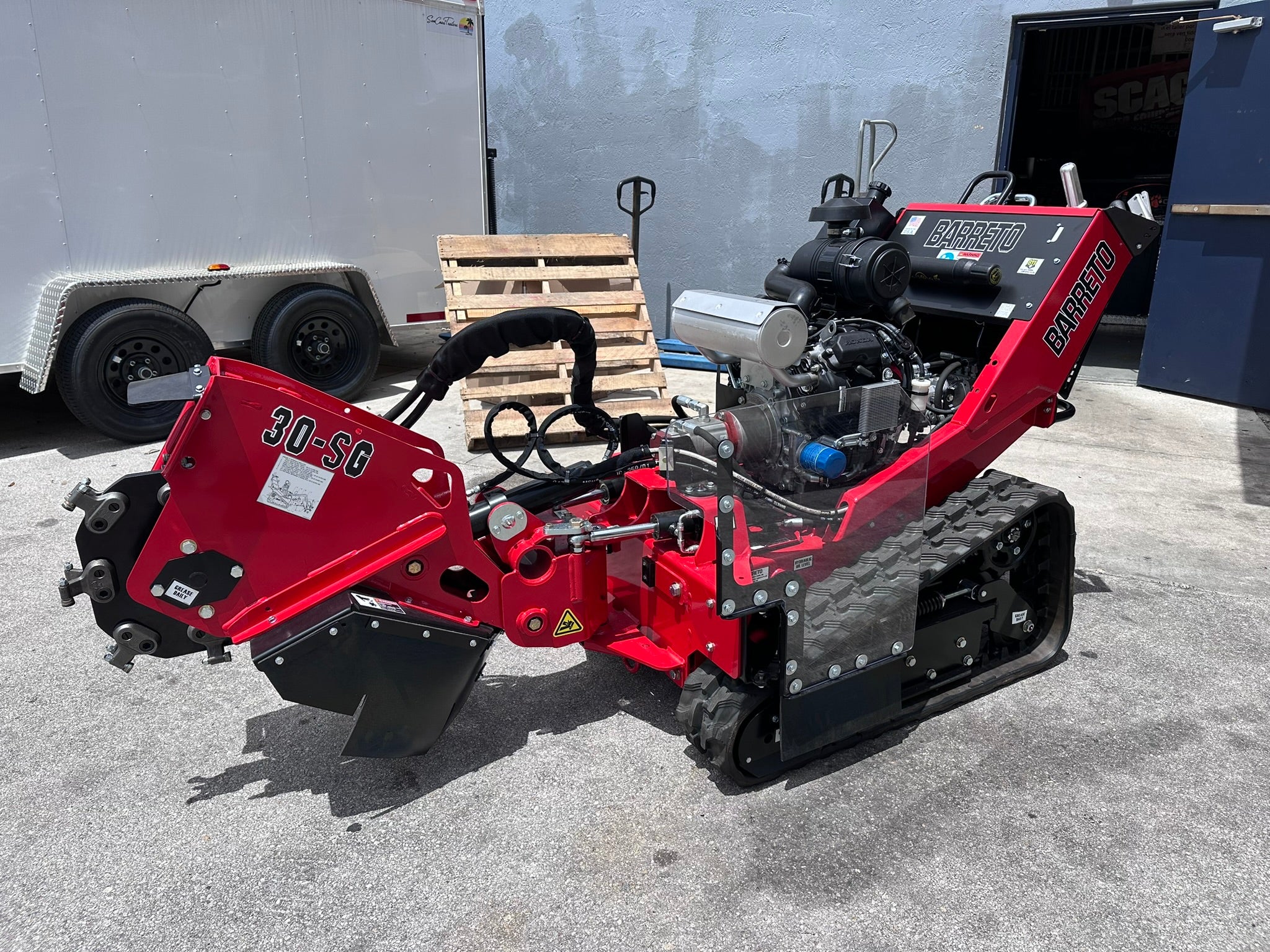 Barreto Hydraulic Stump Grinder | 20" Cutting Wheel | 25hp Honda iGX800 V-Twin