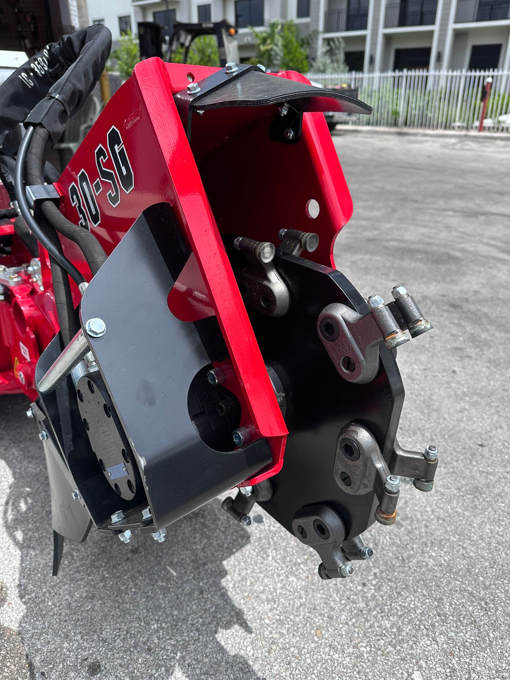 Barreto Hydraulic Stump Grinder | 20" Cutting Wheel | 25hp Honda iGX800 V-Twin