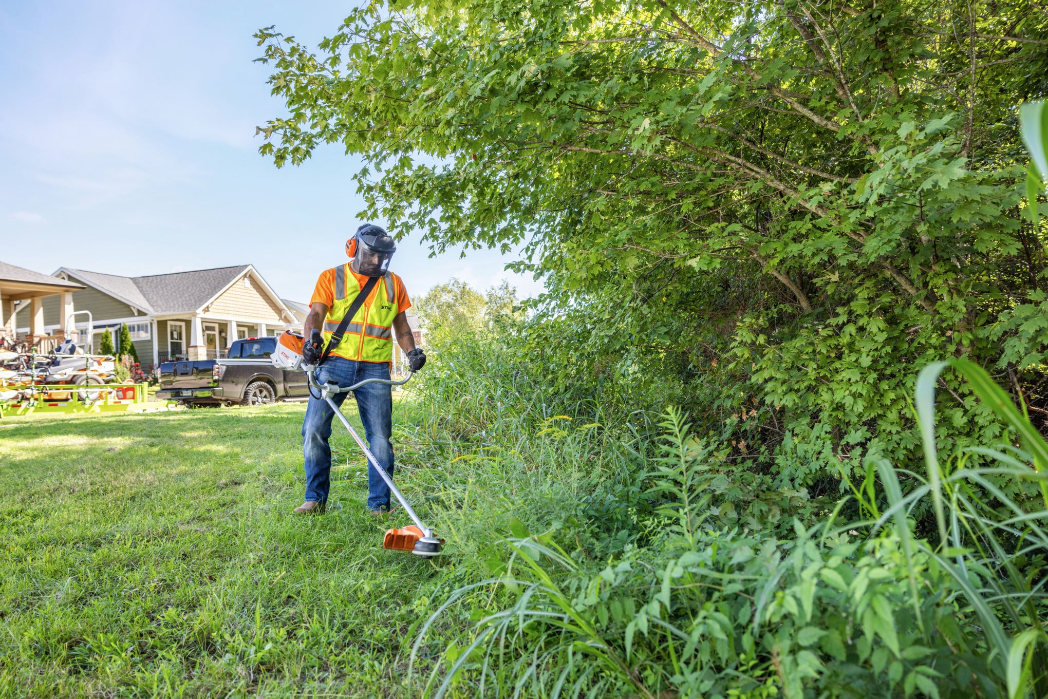 Stihl FSA 120 Battery Powered Trimmer Set | Includes AP 200 S Battery & AL 301 Charger