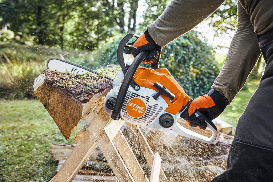 Stihl MS 162 Gas Chainsaw | 16" Guide Bar 3/8" Pitch .043" Gauge